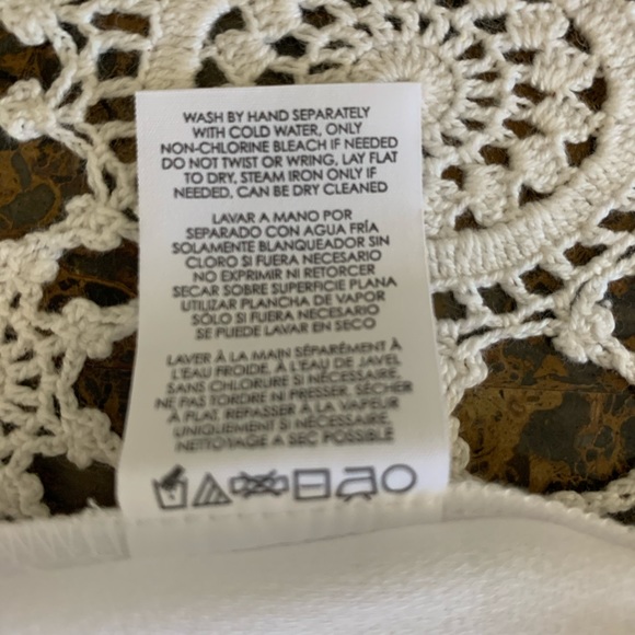 CAbi white button down sleeveless blouse Size S - Picture 4 of 4